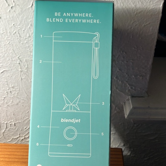 NWT Blendjet Original Portable Smoothie Blender Teal - Picture 2 of 11